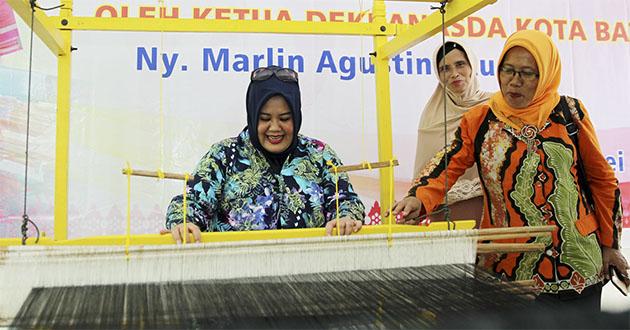 Pulau Ngenang Dicanangkan Jadi Kampung Tenun